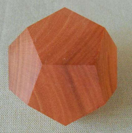 Holz-Dodekaeder / Pentagondodekaeder
