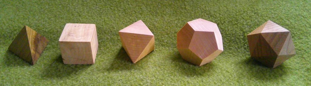 2-Platonische Körper Dodekaeder Kante 2,5 cm