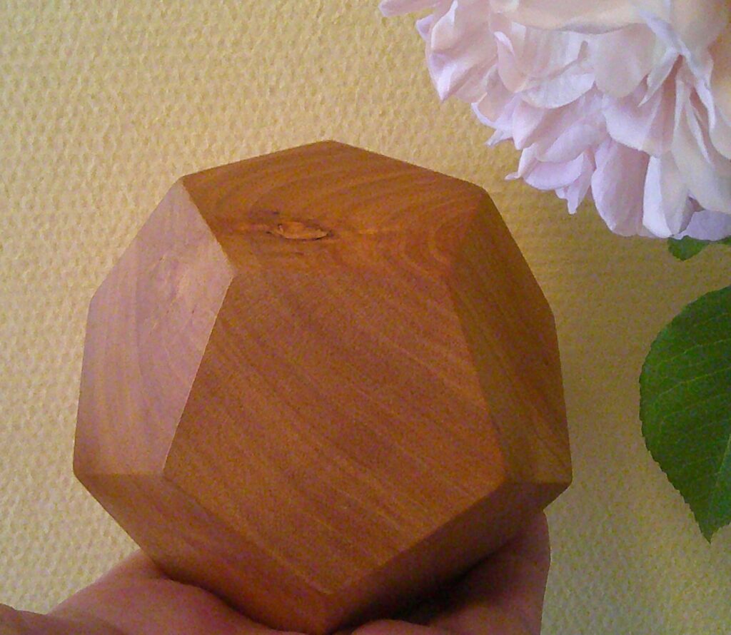 Kirsche Holzdodekaeder